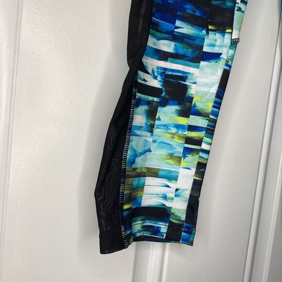 Avia Blue and Green Patchwork Cropped Leggings Medium - Picture 3 of 10